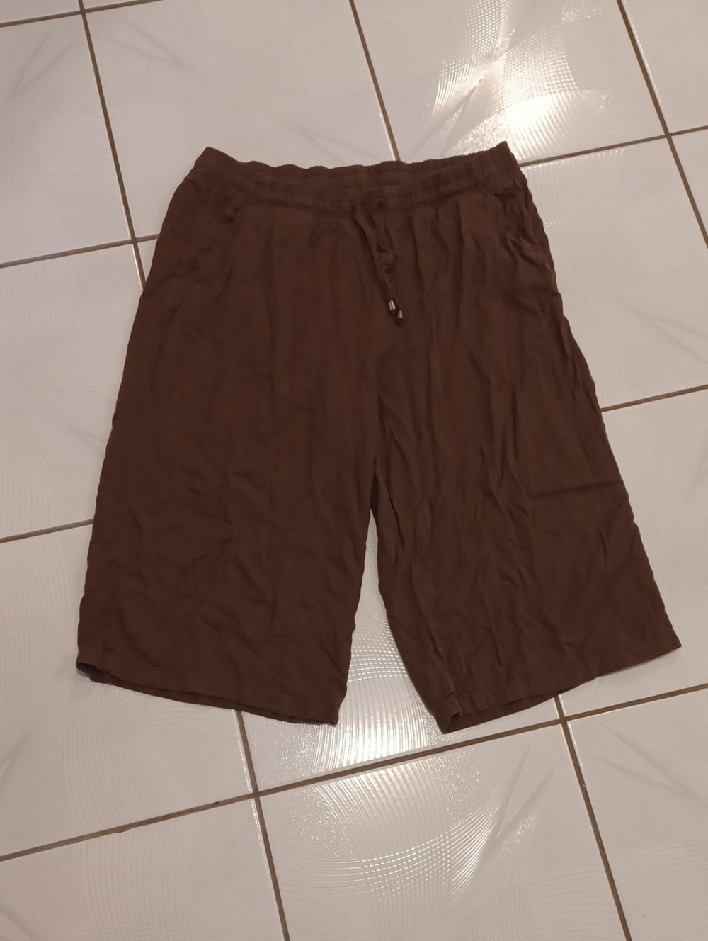 4/$40 Brown Drawstring Capri - Size 42 (Fits Size Large)